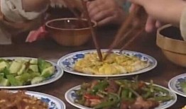 最新新康饭菜爆料事件真相,真相揭露与反思